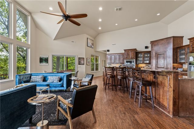 15100 Railroad Cut Road, Rogers, AR 72756