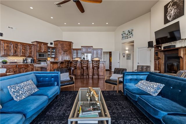 15100 Railroad Cut Road, Rogers, AR 72756