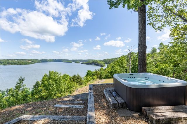 15100 Railroad Cut Road, Rogers, AR 72756