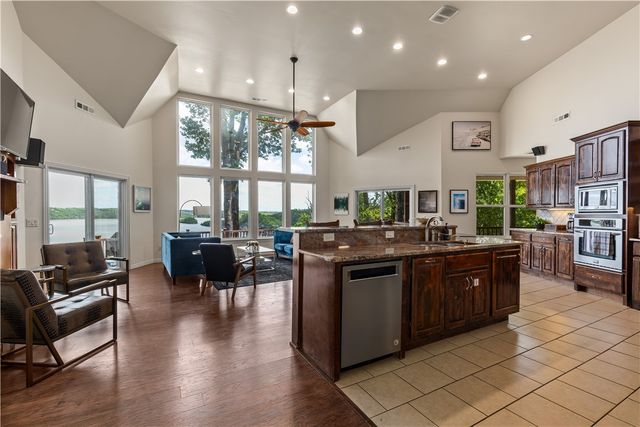 15100 Railroad Cut Road, Rogers, AR 72756