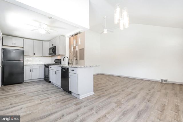 514 8TH AVE, Folsom, PA 19033