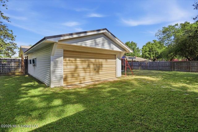 256 Cloverdale Place, Pearl, MS 39208