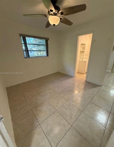 620 SW 7th Avenue, Hallandale Beach, FL 33009