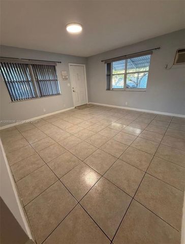 620 SW 7th Avenue, Hallandale Beach, FL 33009