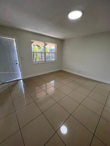 620 SW 7th Avenue, Hallandale Beach, FL 33009