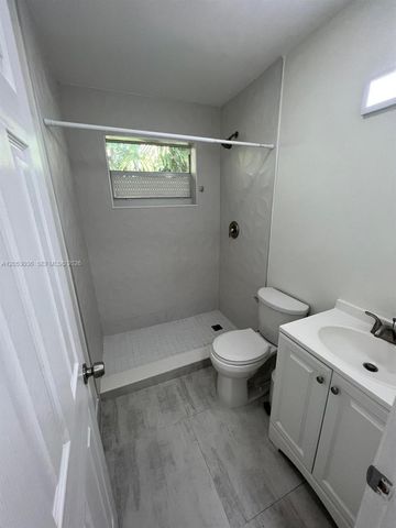 620 SW 7th Avenue, Hallandale Beach, FL 33009