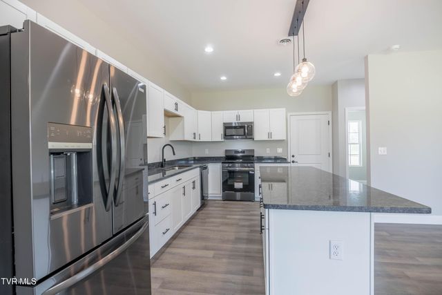 550 Gibson Loop, Afton, TN 37616