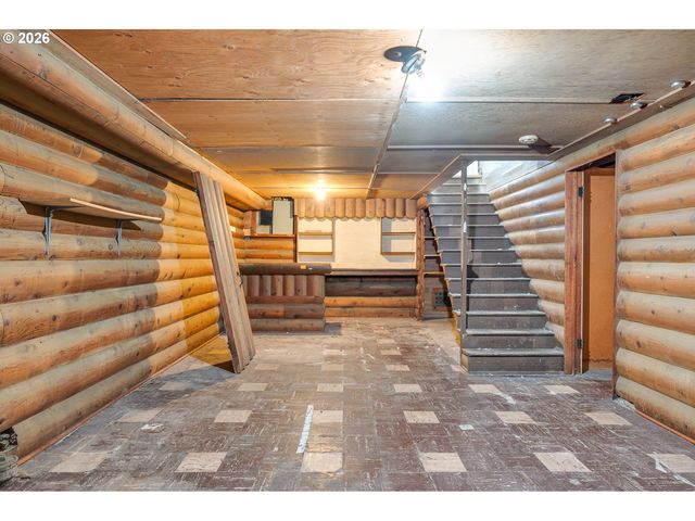 315 N Holland St, Portland, OR 97217