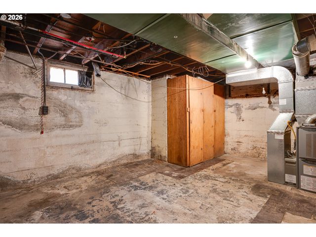 315 N Holland St, Portland, OR 97217