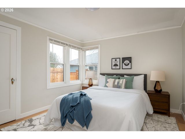 315 N Holland St, Portland, OR 97217