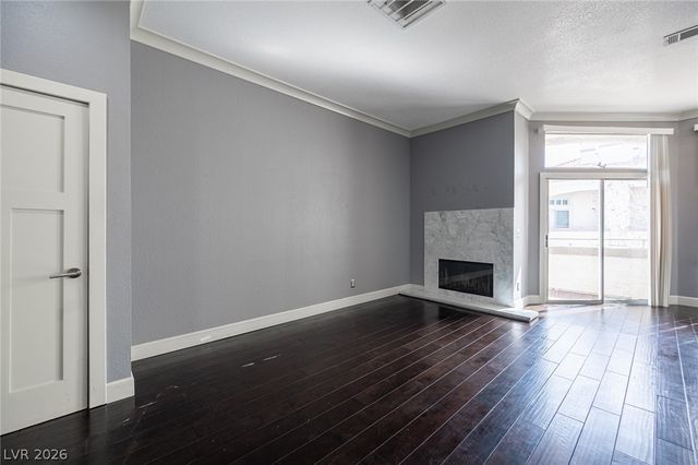 3150 Soft Breezes Drive 2047, Las Vegas, NV 89128