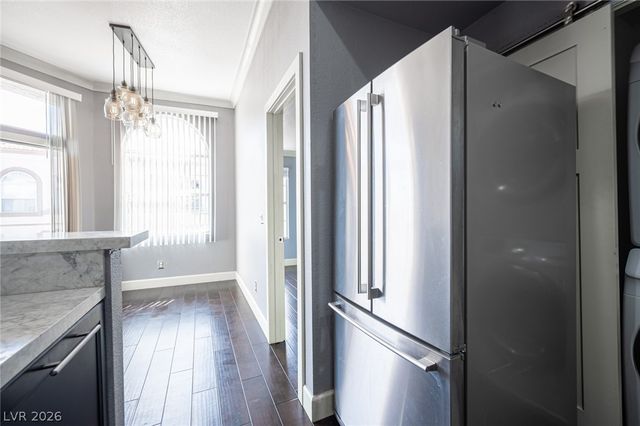 3150 Soft Breezes Drive 2047, Las Vegas, NV 89128