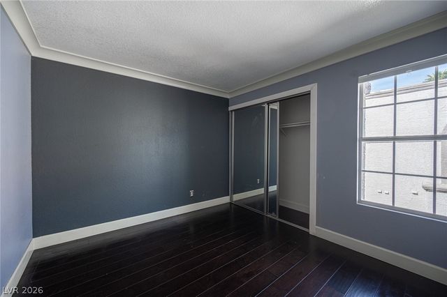 3150 Soft Breezes Drive 2047, Las Vegas, NV 89128