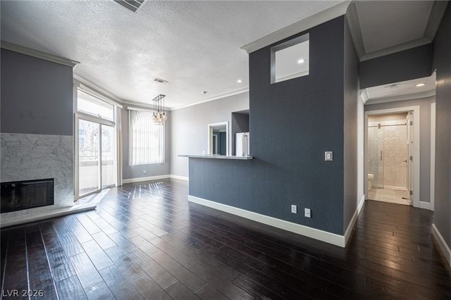 3150 Soft Breezes Drive 2047, Las Vegas, NV 89128