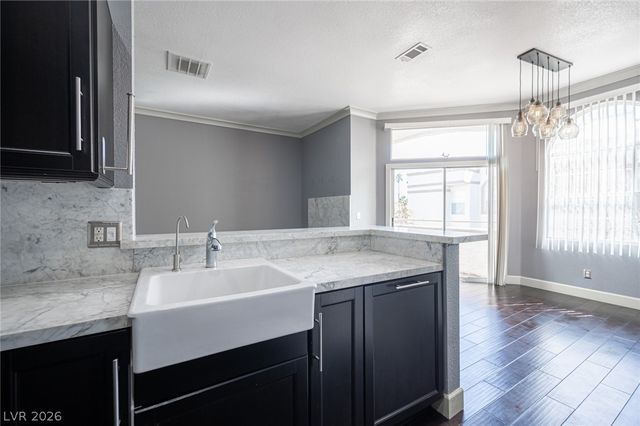 3150 Soft Breezes Drive 2047, Las Vegas, NV 89128