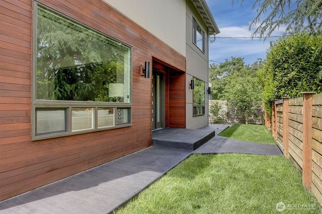 1725 Martin Luther King Jr Way, Seattle, WA 98122