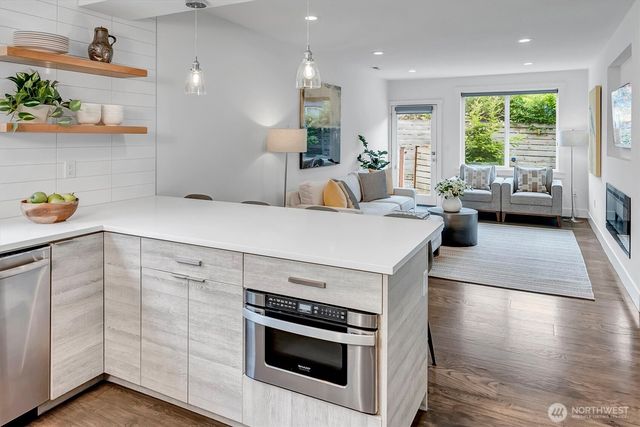 1725 Martin Luther King Jr Way, Seattle, WA 98122