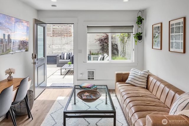 1725 Martin Luther King Jr Way, Seattle, WA 98122