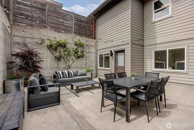 1725 Martin Luther King Jr Way, Seattle, WA 98122