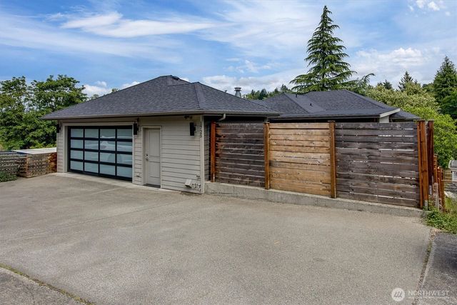 1725 Martin Luther King Jr Way, Seattle, WA 98122