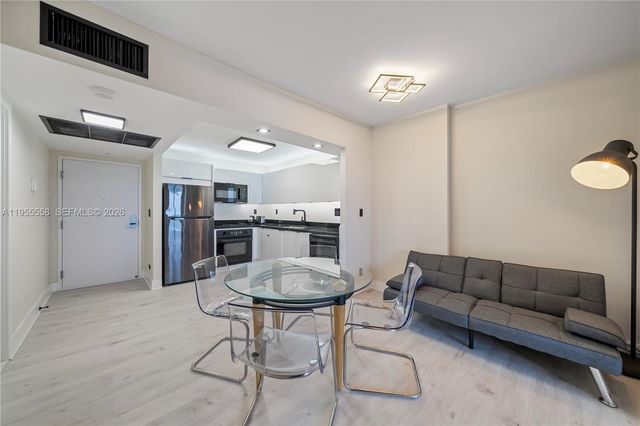 2301 Collins Ave 1130, Miami Beach, FL 33139