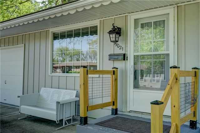 19021 E Ponca Drive, Independence, MO 64056