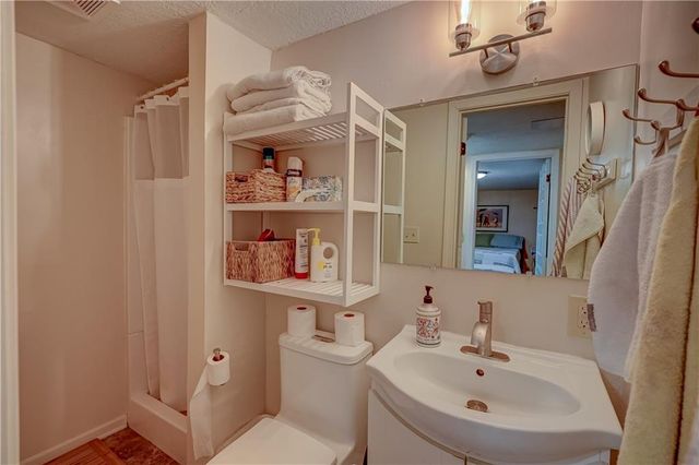 19021 E Ponca Drive, Independence, MO 64056