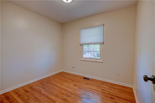 19021 E Ponca Drive, Independence, MO 64056