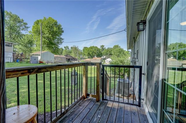 19021 E Ponca Drive, Independence, MO 64056