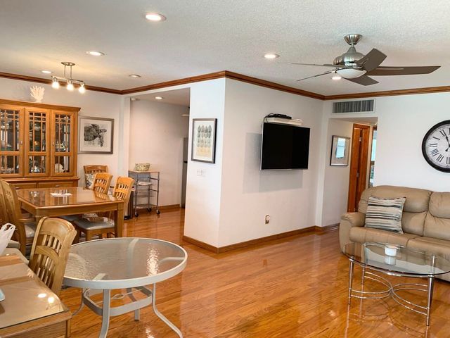 2453 NE 51st Street D309, Fort Lauderdale, FL 33308