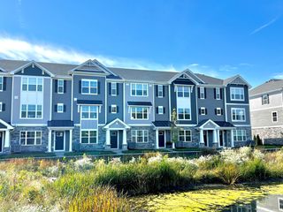 409 Lakeshore Court, St. Charles, IL 60174