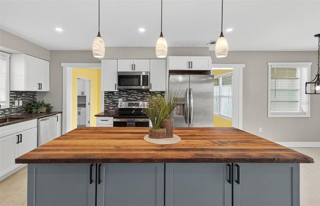 21227 GLADIS AVENUE, Port Charlotte, FL 33952