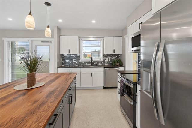 21227 GLADIS AVENUE, Port Charlotte, FL 33952