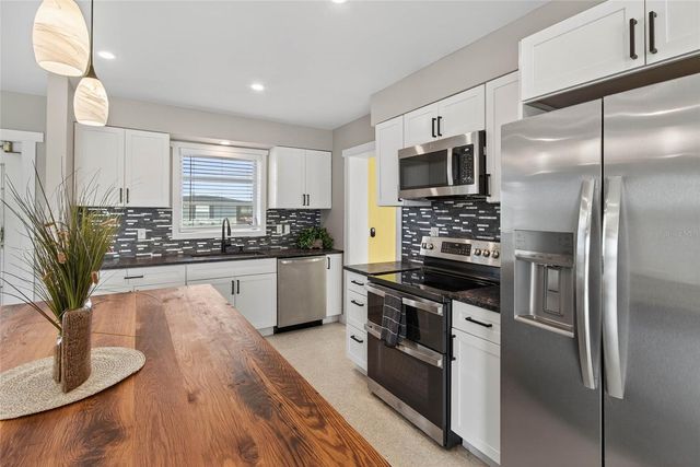 21227 GLADIS AVENUE, Port Charlotte, FL 33952