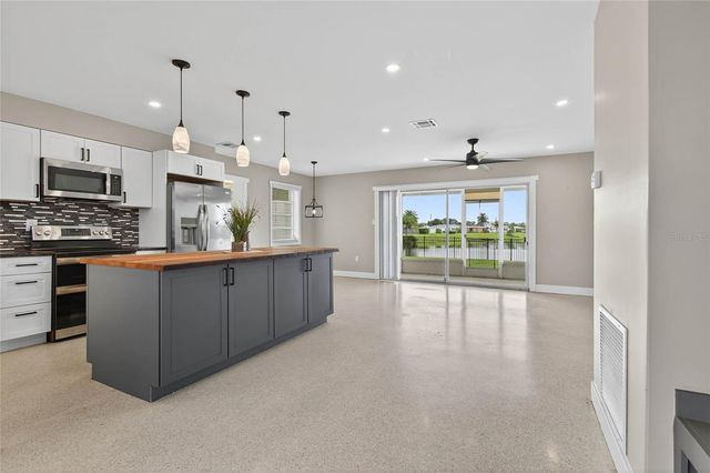 21227 GLADIS AVENUE, Port Charlotte, FL 33952