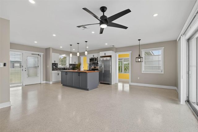 21227 GLADIS AVENUE, Port Charlotte, FL 33952