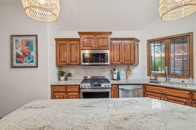 108 Exeter Road, Munster, IN 46321