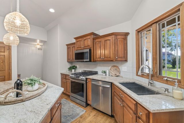 108 Exeter Road, Munster, IN 46321