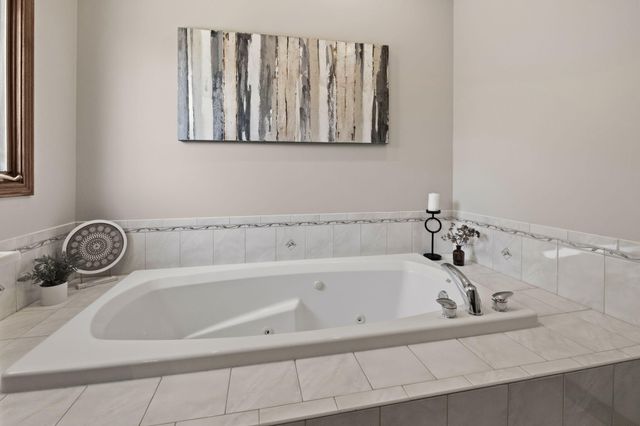 108 Exeter Road, Munster, IN 46321