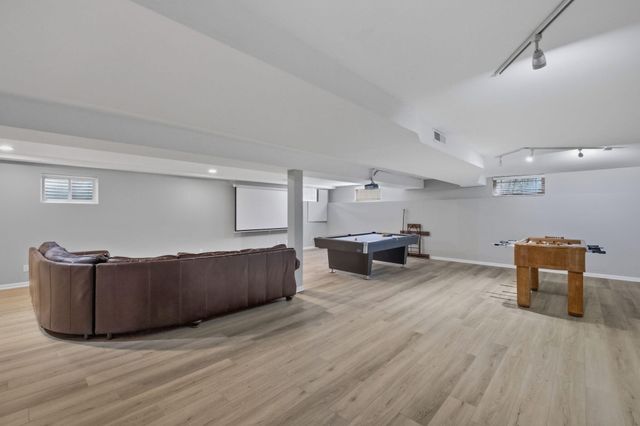 108 Exeter Road, Munster, IN 46321
