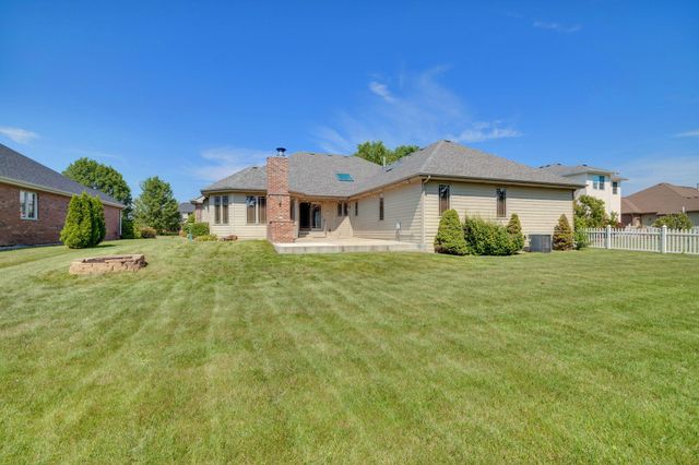 108 Exeter Road, Munster, IN 46321