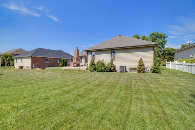 108 Exeter Road, Munster, IN 46321