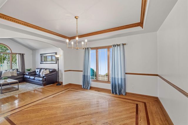 108 Exeter Road, Munster, IN 46321
