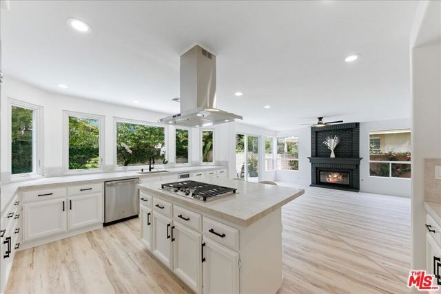 2211 Pebble Beach Trail, Oxnard, CA 93036