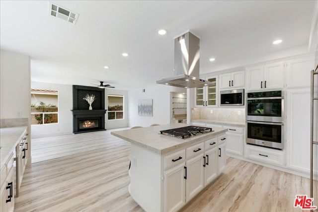 2211 Pebble Beach Trail, Oxnard, CA 93036