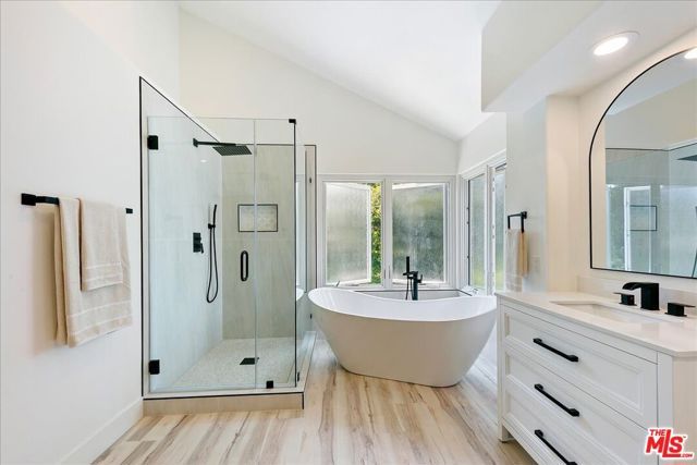 2211 Pebble Beach Trail, Oxnard, CA 93036