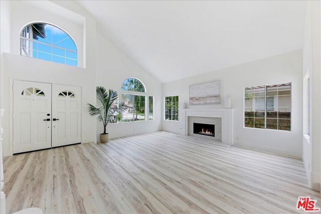 2211 Pebble Beach Trail, Oxnard, CA 93036