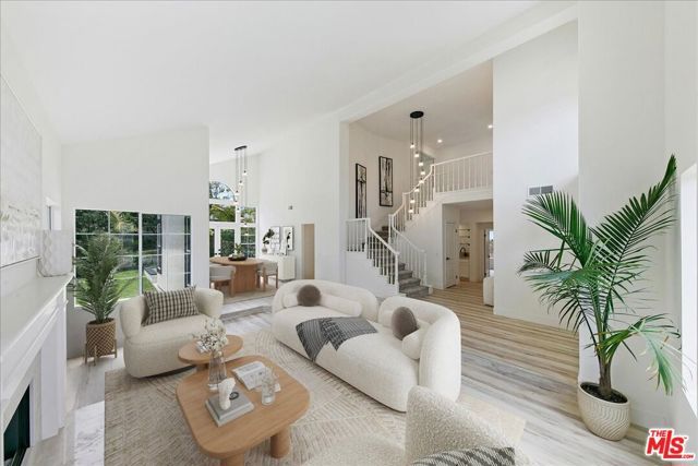 2211 Pebble Beach Trail, Oxnard, CA 93036