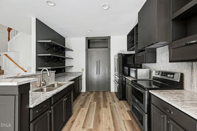 711 Wakehurst Drive, Cary, NC 27519