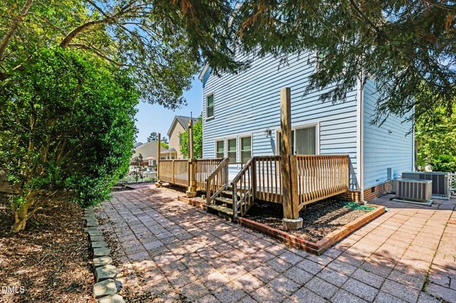 711 Wakehurst Drive, Cary, NC 27519